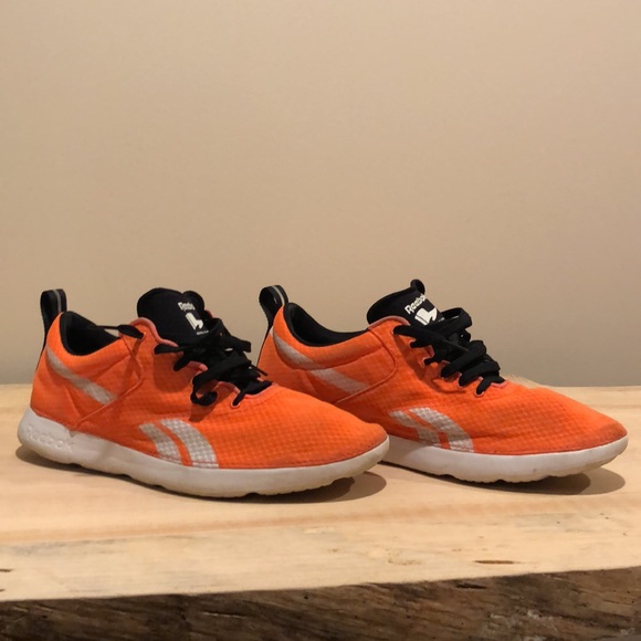 Reebok Royal Flag Size 11.5. Orange. - Picture 2 of 3